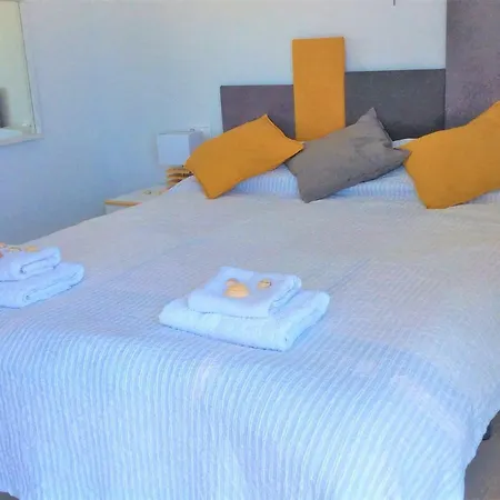 Pinada Beach Iv Апартаменты *