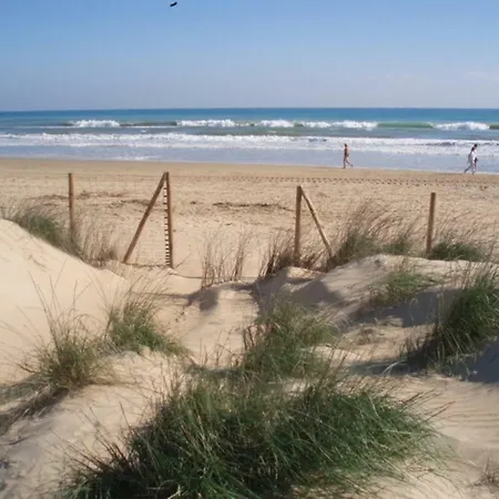Апартаменты Pinada Beach Iv *