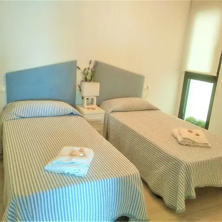 Апартаменты Pinada Beach Iv *