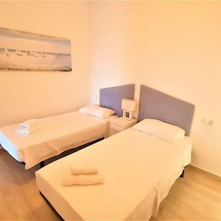 Pinada Beach Iv Апартаменты *